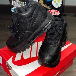 Nike air max goadome Preschool size 12 C